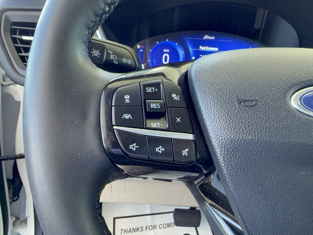 Certified 2022 Ford Escape Titanium AWD/4WD image 26