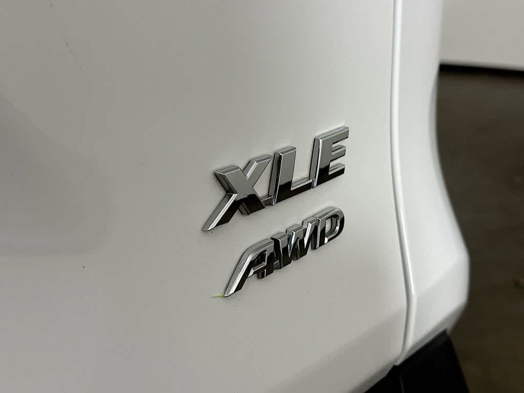 Used 2025 Toyota RAV4 XLE AWD/4WD image 7