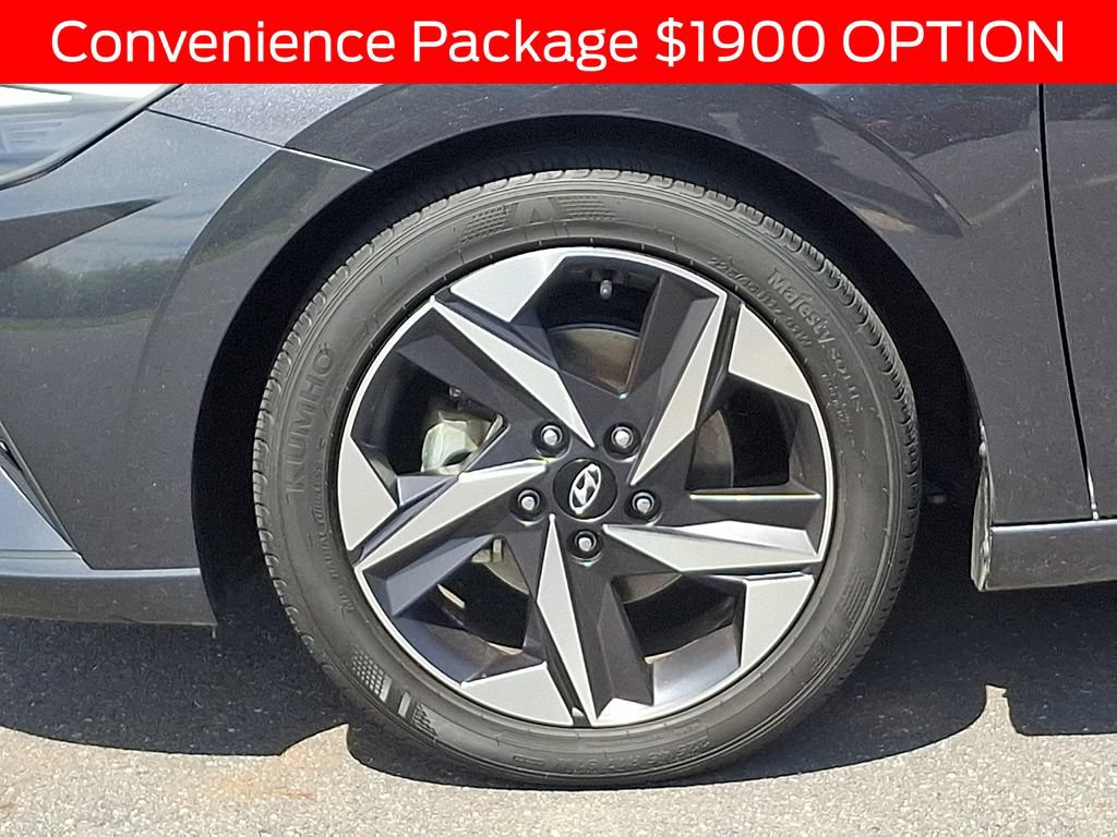 Used 2023 Hyundai Elantra SEL w/ Convenience Package FWD image 8