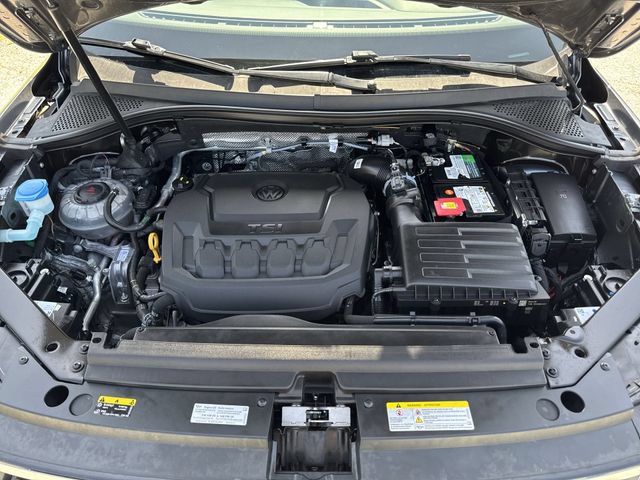 Used 2022 Volkswagen Tiguan SE R-Line FWD image 26