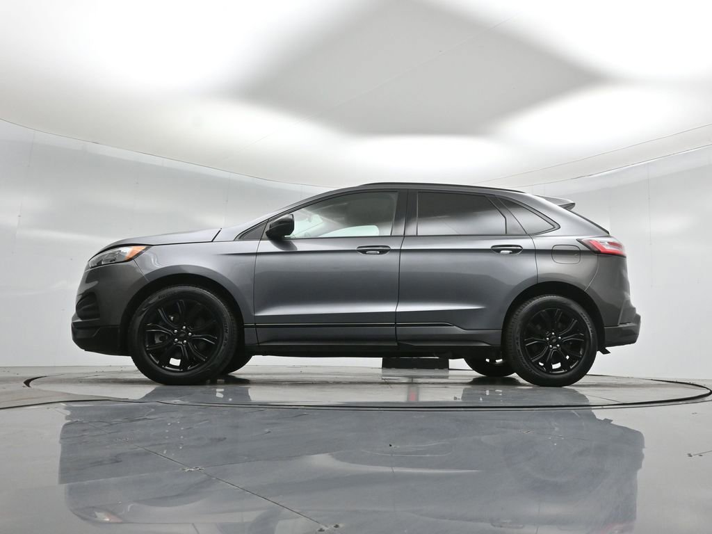 Certified 2022 Ford Edge SE w/ Black Appearance Package image 21