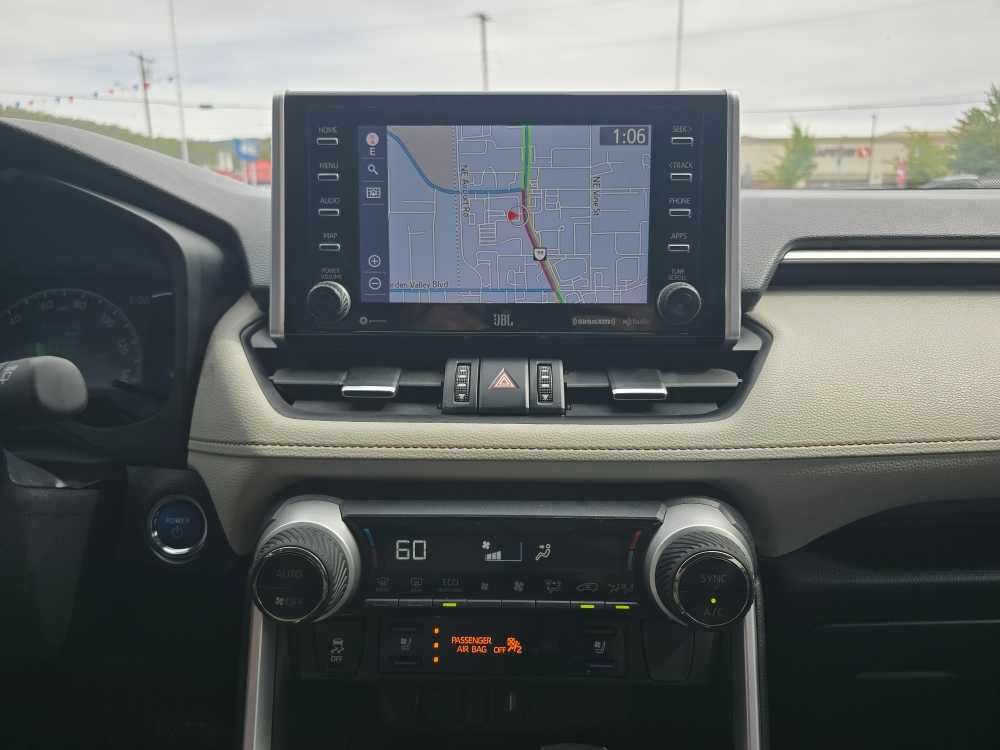Used 2020 Toyota RAV4 Limited AWD/4WD image 12