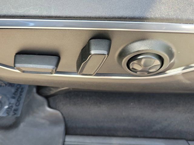 Used 2022 Jeep Wagoneer Series III image 24