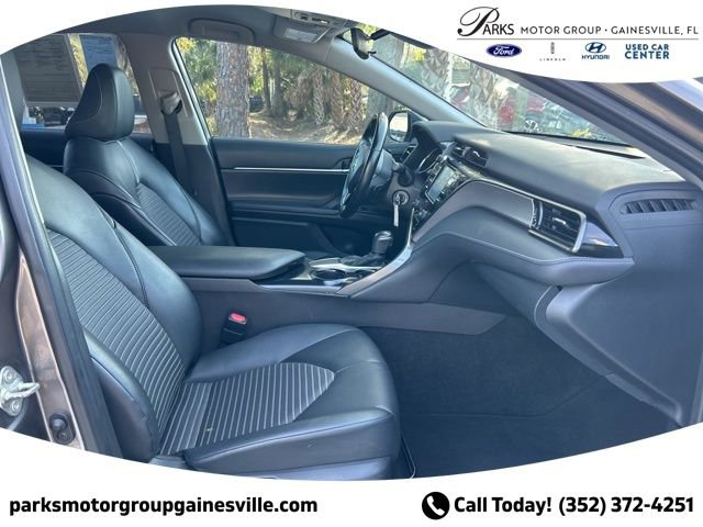 Used 2020 Toyota Camry SE FWD image 15