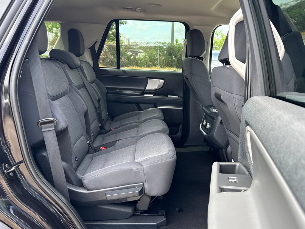 Certified 2025 Ford Expedition Active RWD image 30