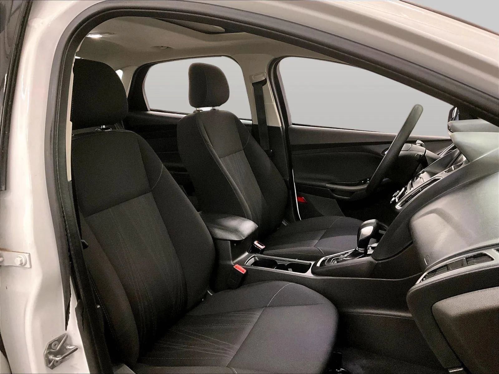 Certified 2018 Ford Focus SEL FWD image 7