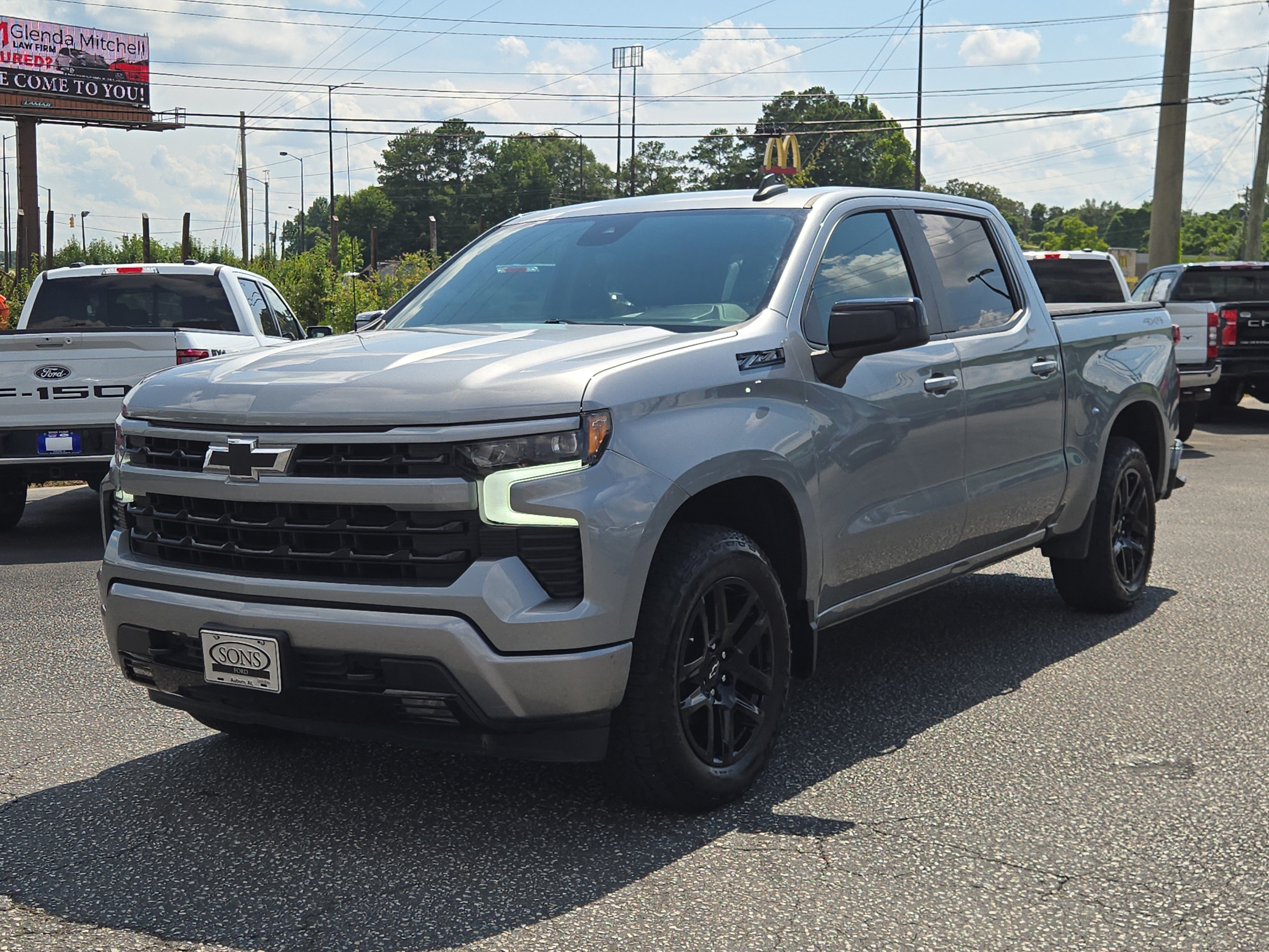 Used 2024 Chevrolet Silverado 1500 RST w/ Dark Appearance Package AWD/4WD image 2