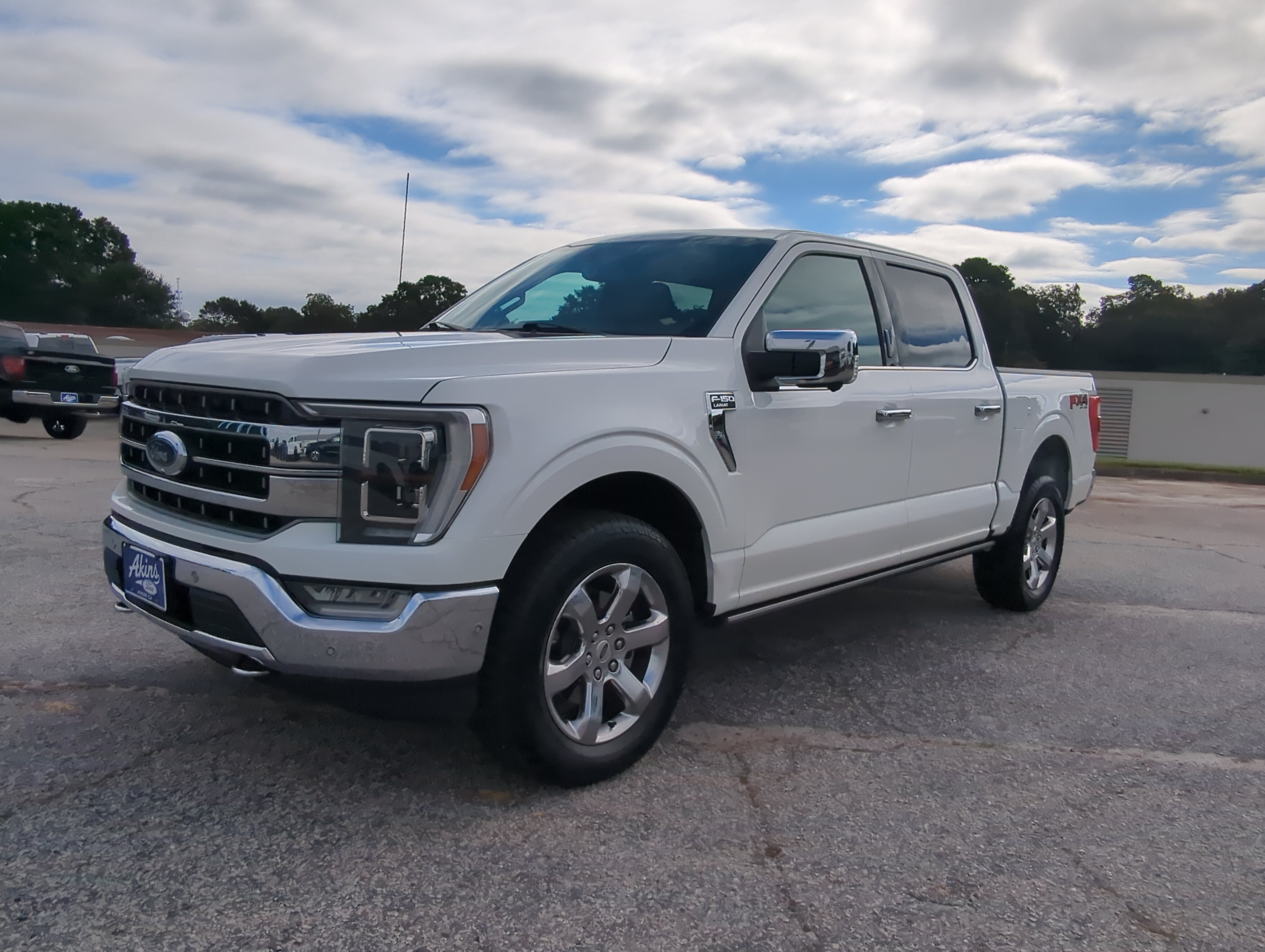 Certified 2022 Ford F150 Lariat w/ Equipment Group 502A High AWD/4WD image 5