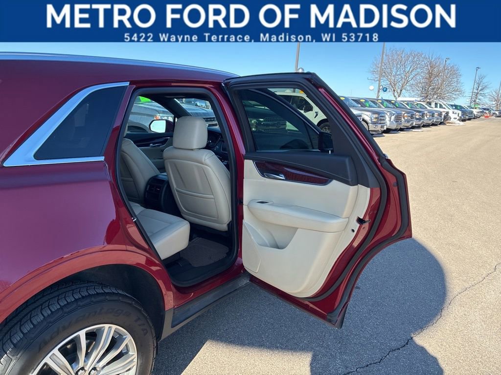 Used 2019 Cadillac XT5 Luxury image 45