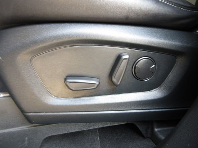 Certified 2023 Ford Explorer XLT w/ Equipment Group 202A image 13