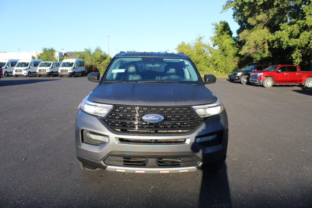 Certified 2021 Ford Explorer XLT w/ Equipment Group 202A AWD/4WD image 15