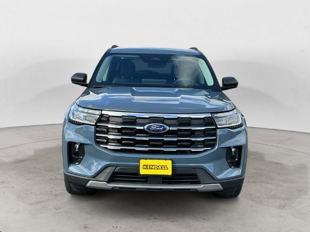 Certified 2025 Ford Explorer Active w/ Active Comfort Package AWD/4WD image 2