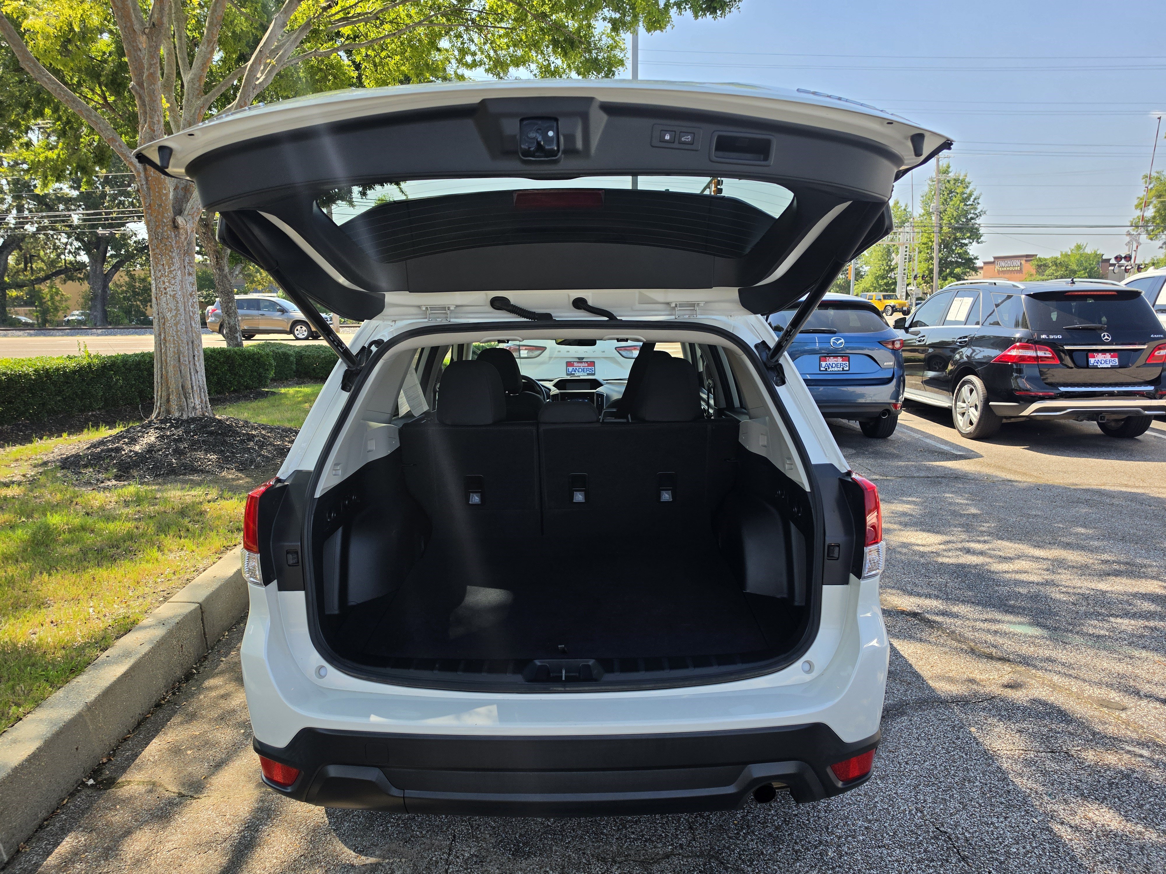 Used 2024 Subaru Forester Premium AWD/4WD image 17