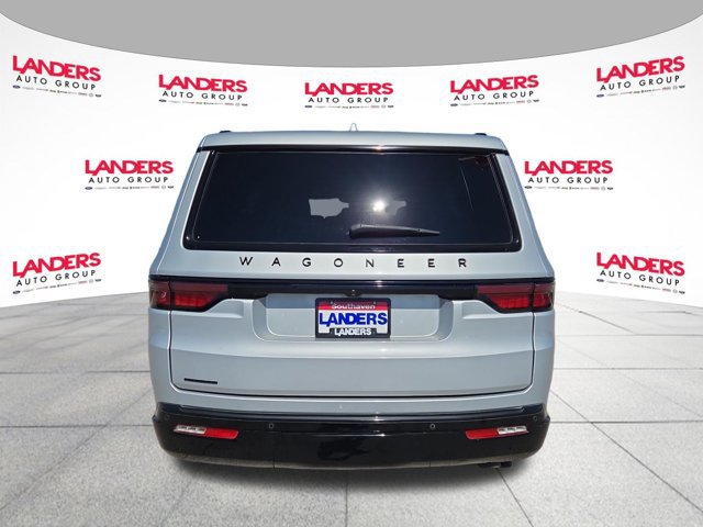 Used 2022 Jeep Wagoneer Series I AWD/4WD image 4
