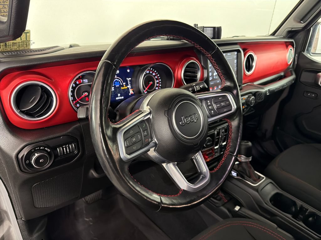 Used 2022 Jeep Wrangler Unlimited Rubicon w/ Cold Weather Group AWD/4WD image 13