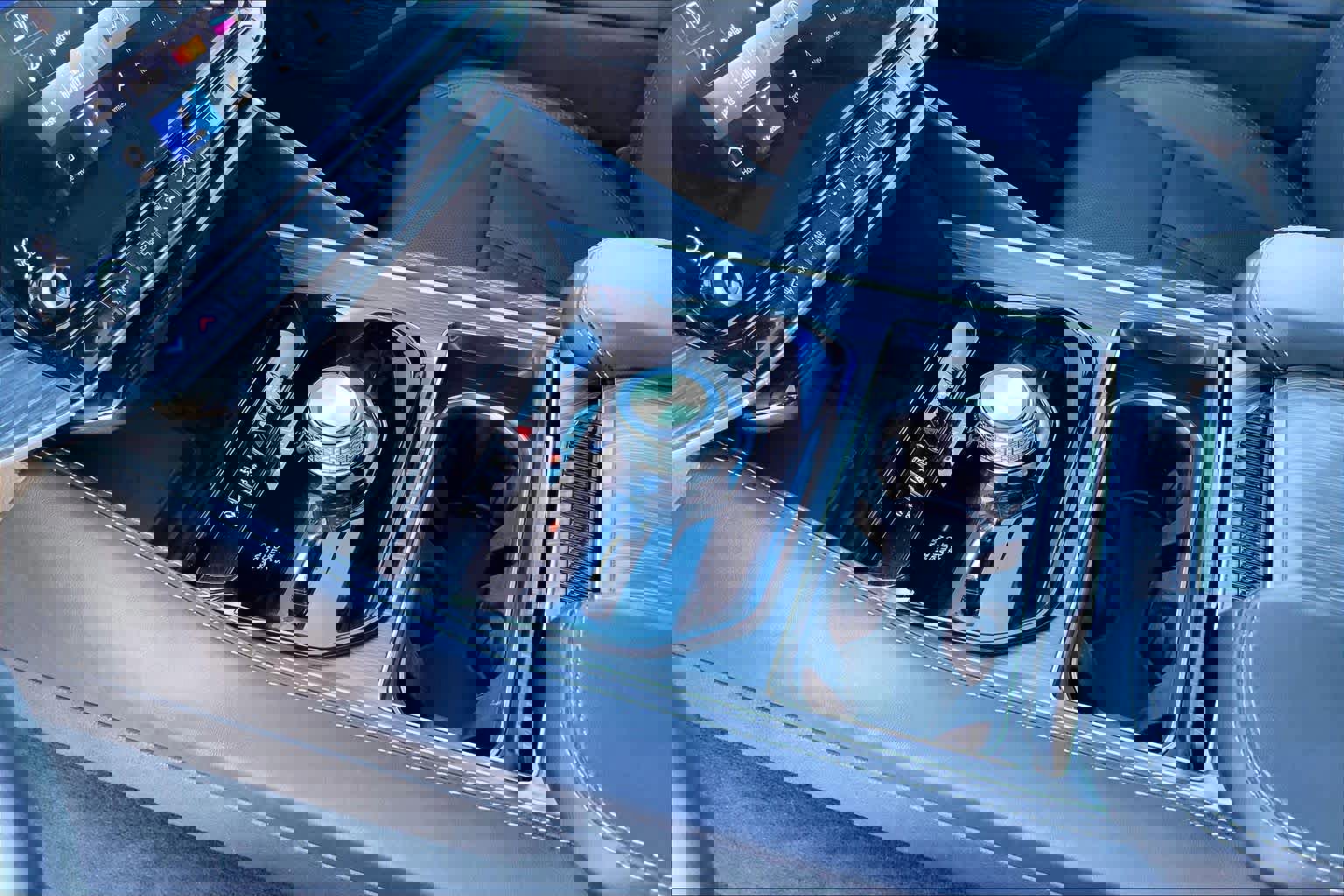 Used 2023 Jeep Wagoneer L Series II w/ Premium Group I image 17