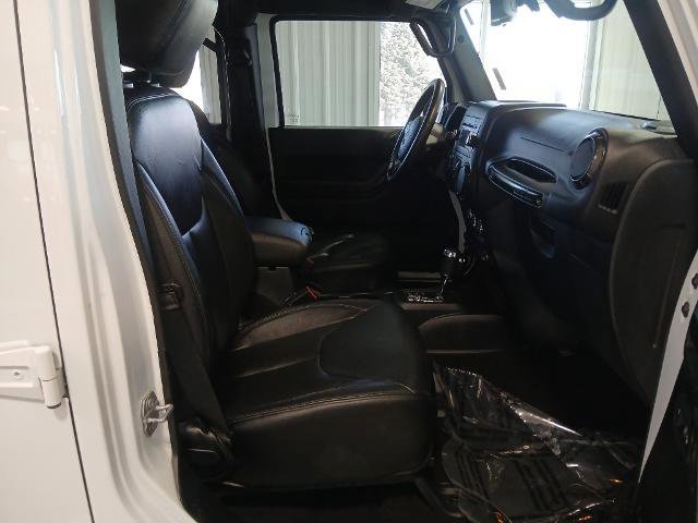 Used 2017 Jeep Wrangler Unlimited Sahara image 17