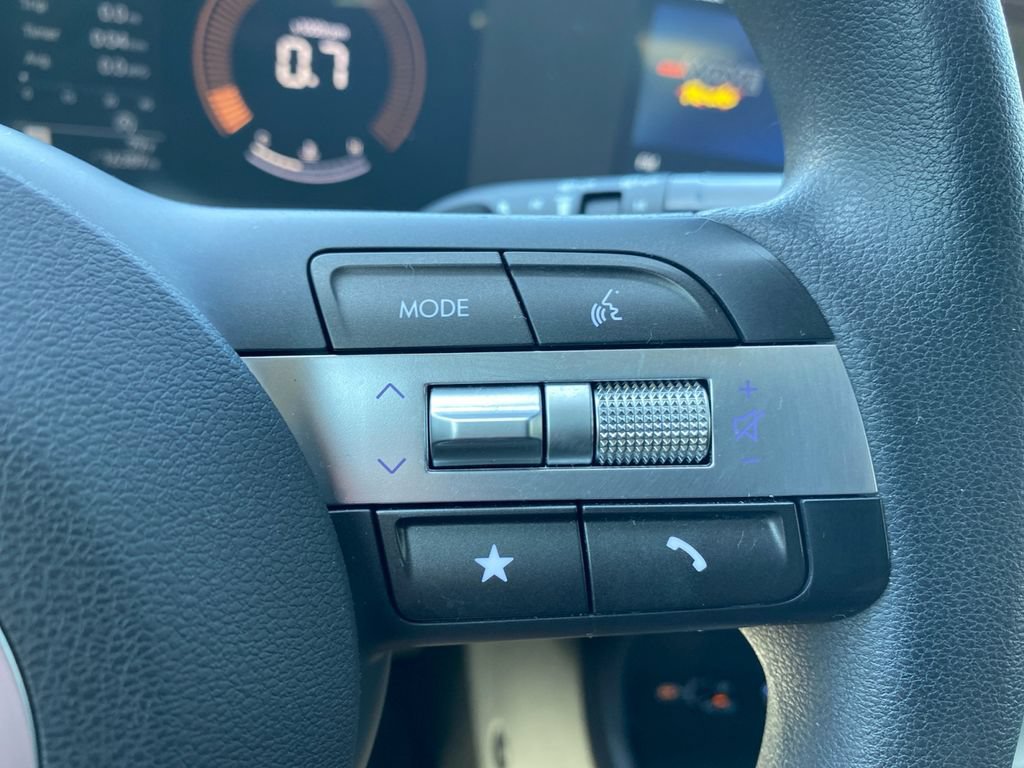 Used 2024 Hyundai Kona SE AWD/4WD image 24