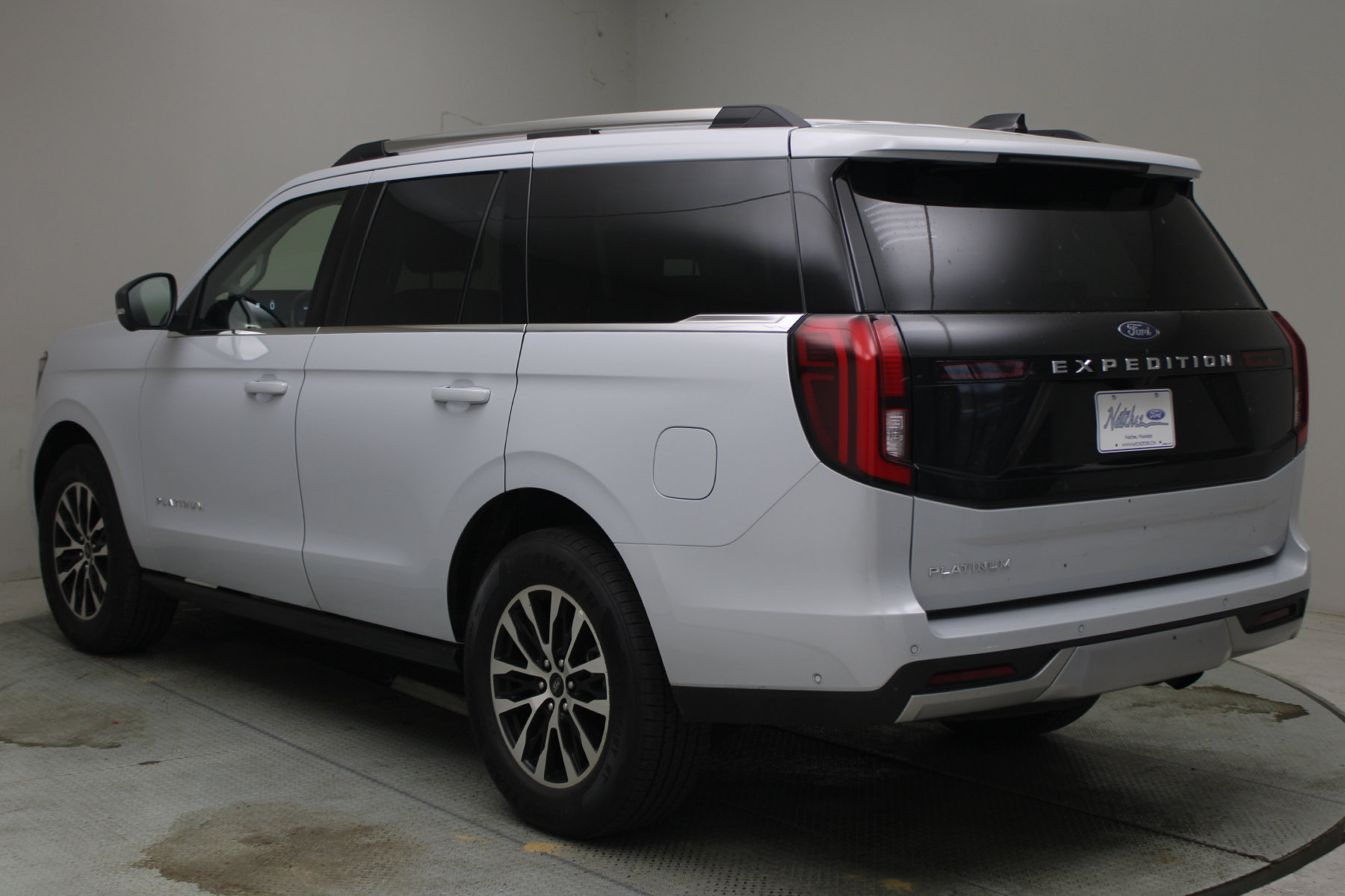 Certified 2025 Ford Expedition Platinum AWD/4WD image 25