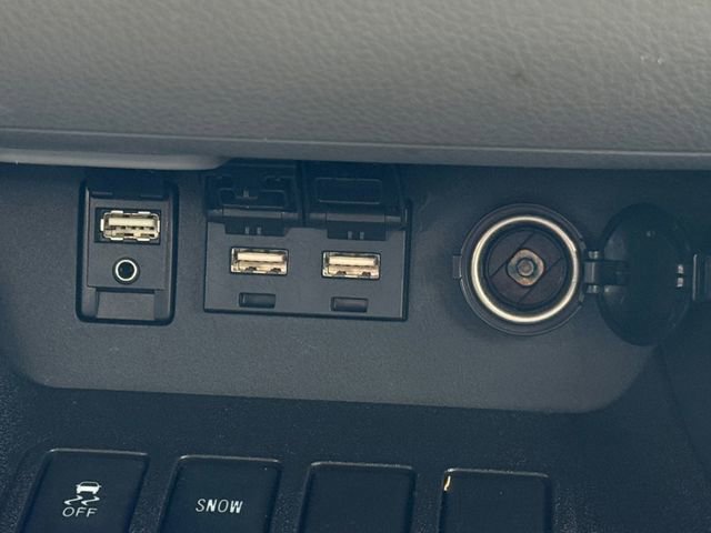 Used 2019 Toyota Highlander Limited Platinum image 12