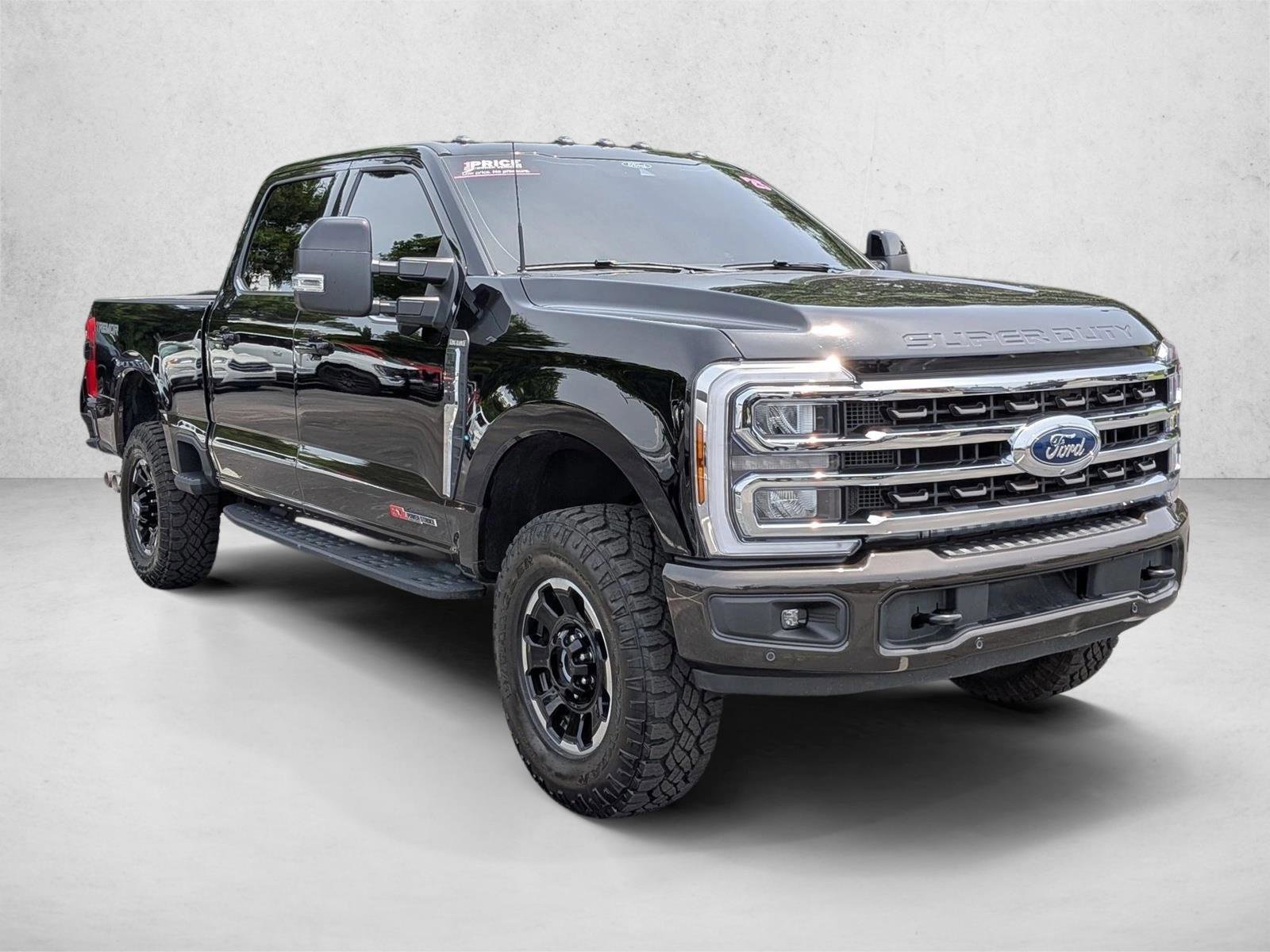 Certified 2025 Ford F350 King Ranch w/ Tremor Off-Road Package AWD/4WD image 3