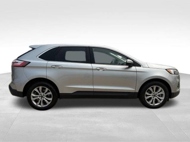 Certified 2024 Ford Edge Titanium AWD/4WD image 21