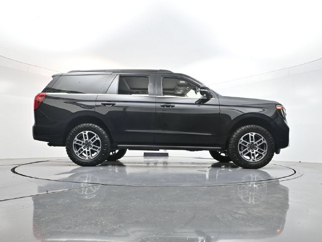 Certified 2025 Ford Expedition Active AWD/4WD image 53