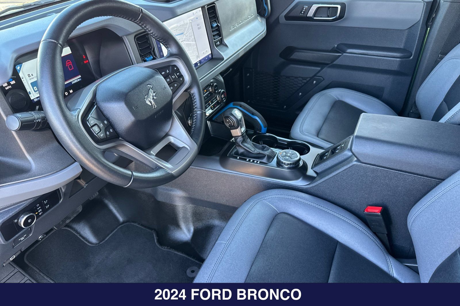 Certified 2024 Ford Bronco Black Diamond AWD/4WD image 11