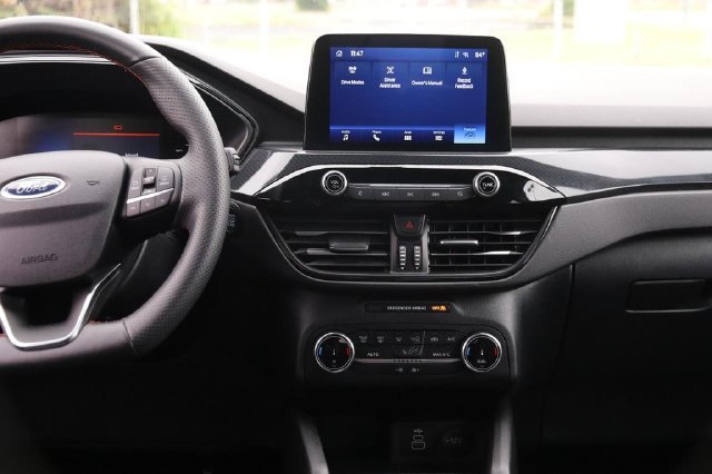 Certified 2025 Ford Escape ST-Line FWD image 24