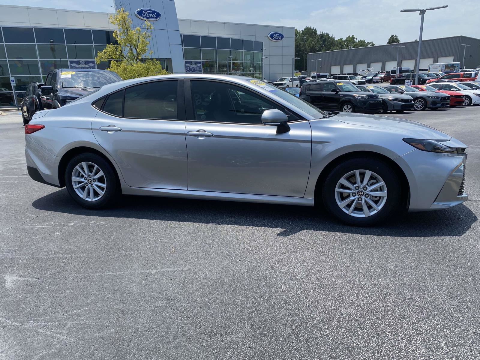 Used 2026 Toyota Camry LE w/ Convenience Package FWD image 8