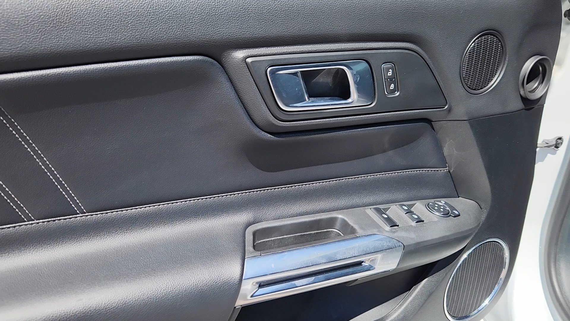 Certified 2023 Ford Mustang Premium RWD image 23