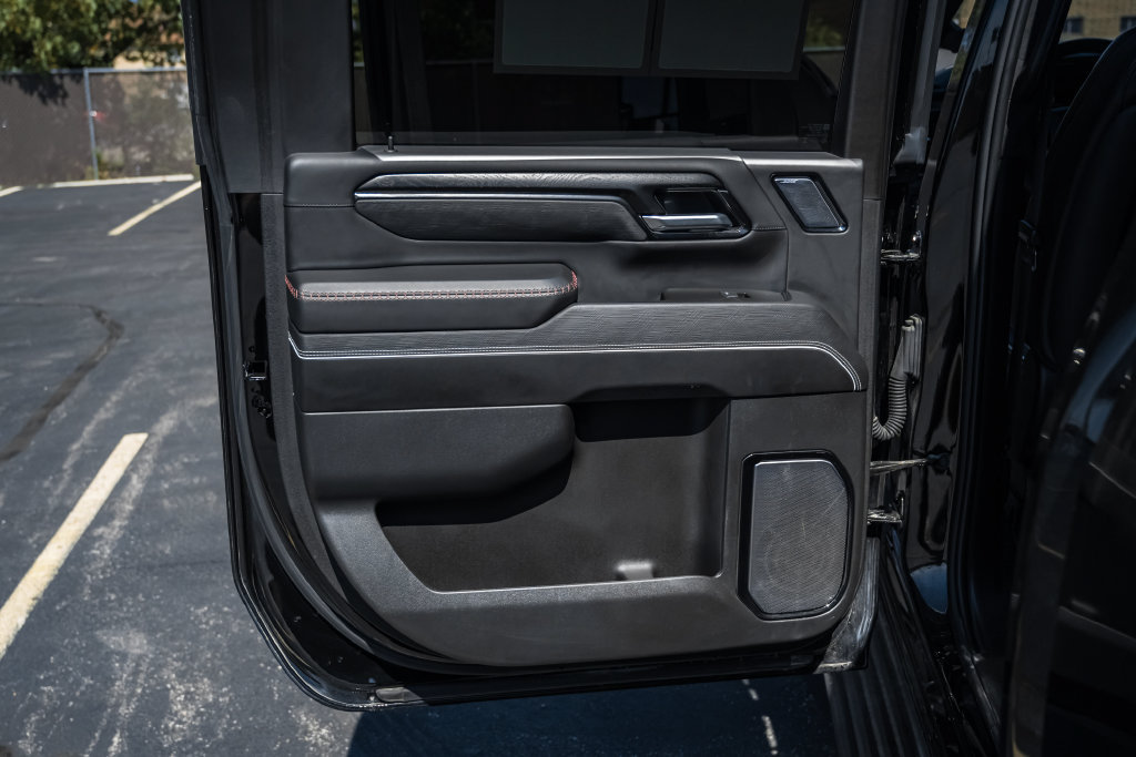Used 2025 GMC Sierra 2500 AT4X AWD/4WD image 17