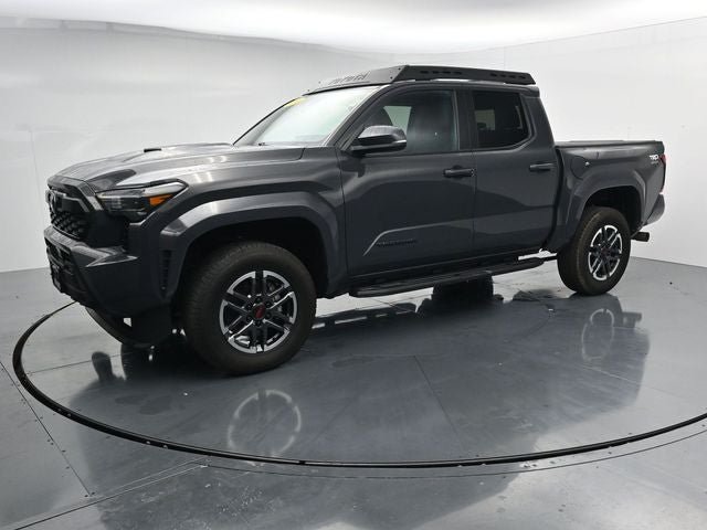 Used 2024 Toyota Tacoma TRD Sport w/ TRD Sport Upgrade Package AWD/4WD image 4