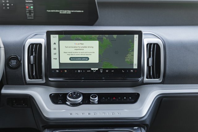 Certified 2025 Ford Expedition Active image 29