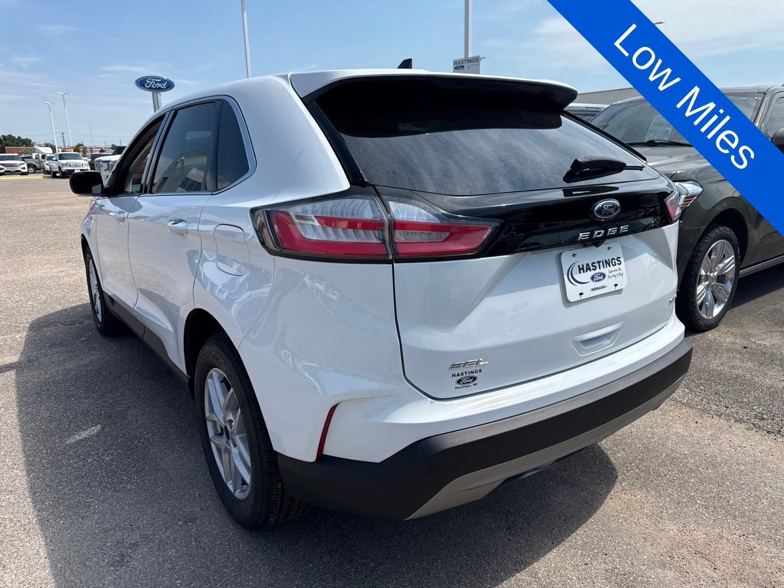 Certified 2023 Ford Edge SEL w/ Convenience Package AWD/4WD image 3