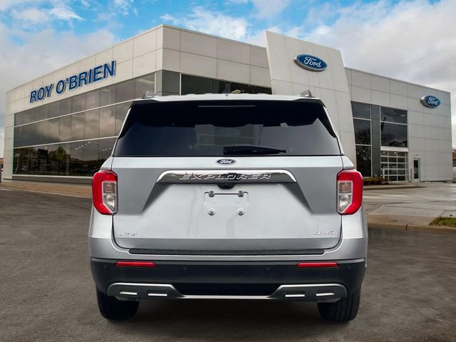 Certified 2024 Ford Explorer XLT w/ Equipment Group 202A image 4