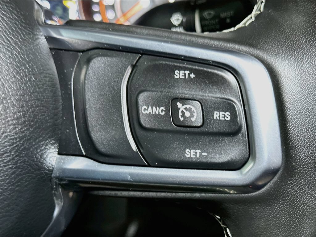 Used 2019 Jeep Wrangler Unlimited Sahara w/ LED Lighting Group AWD/4WD image 34