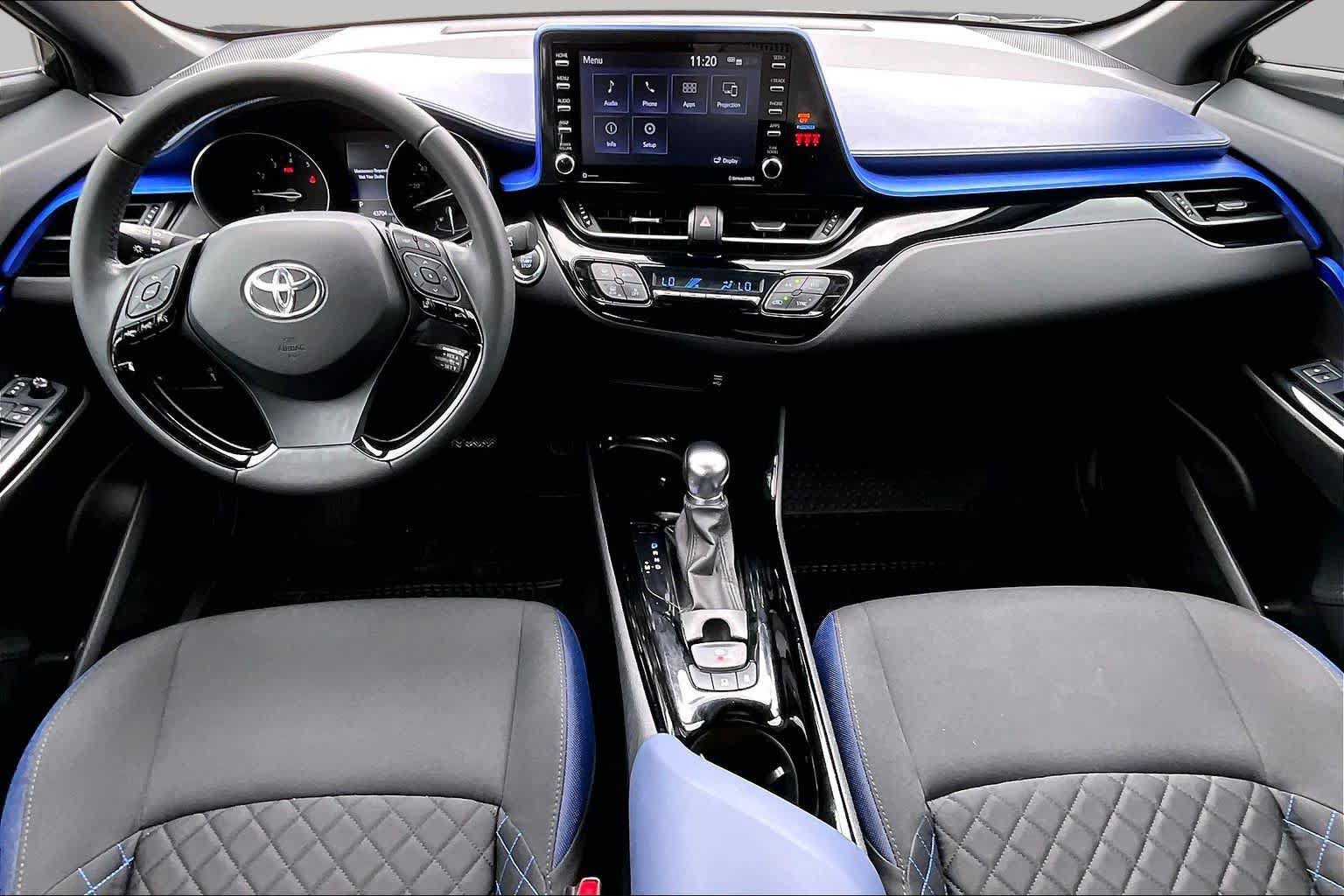 Used 2022 Toyota C-HR XLE FWD image 16