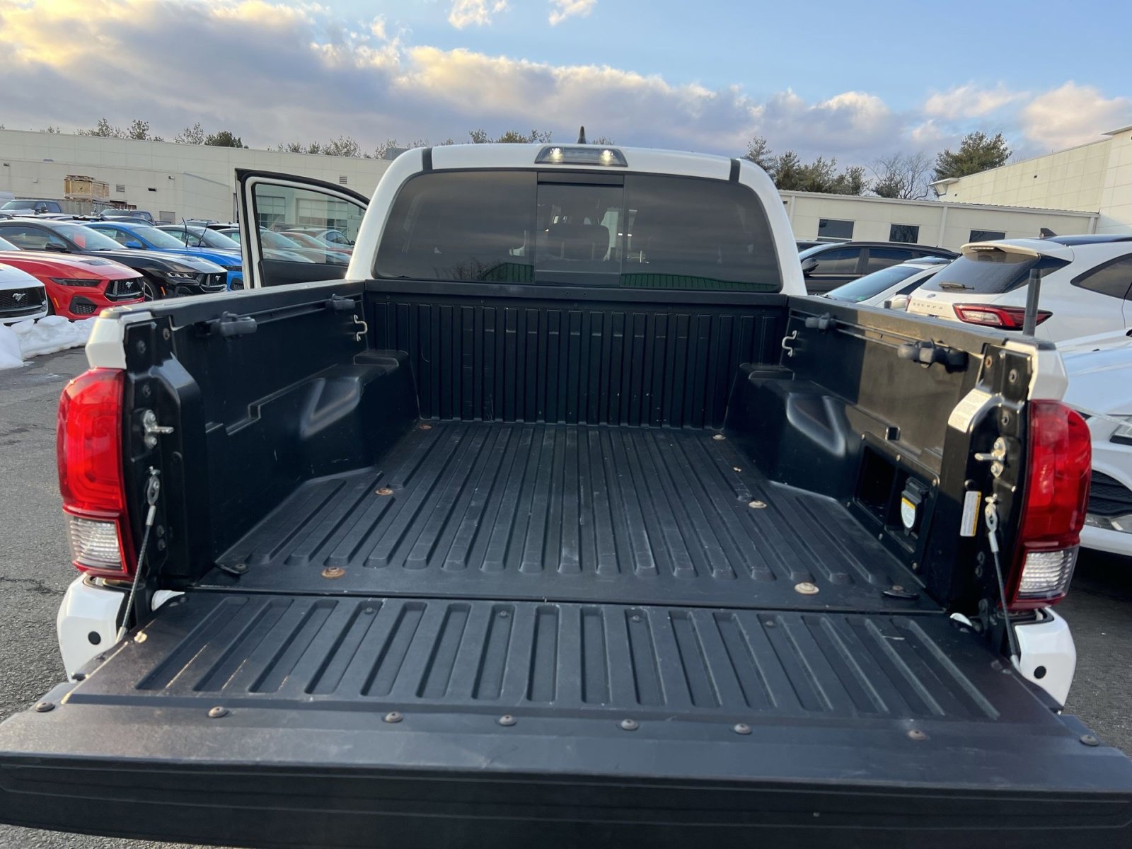 Used 2019 Toyota Tacoma TRD Off-Road w/ Technology Package image 24