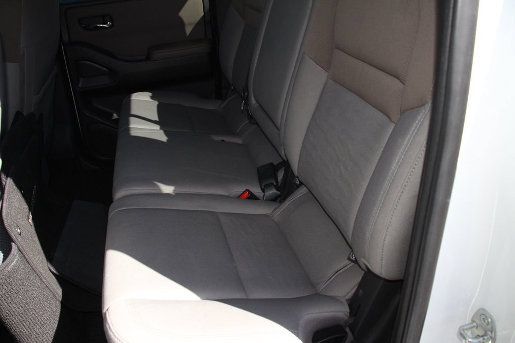 Used 2022 Nissan Frontier SV RWD image 20