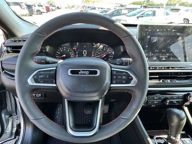 Used 2026 Jeep Compass Trailhawk AWD/4WD image 8