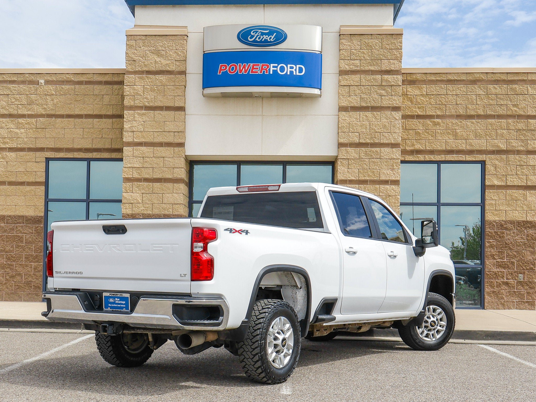 Used 2025 Chevrolet Silverado 2500 LT w/ Convenience Package AWD/4WD image 6