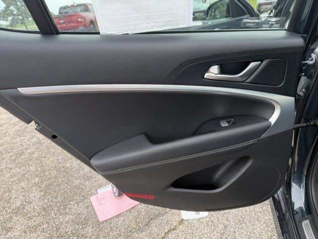 Used 2025 Genesis G70 2.5T AWD/4WD image 24
