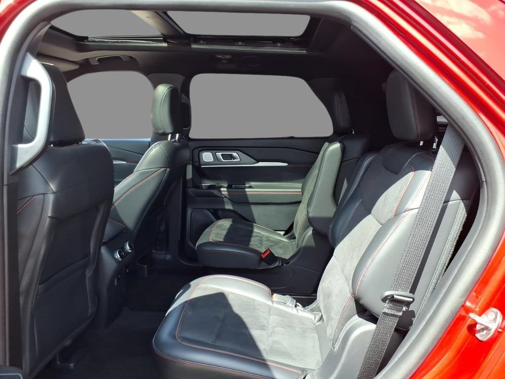 Certified 2025 Ford Explorer ST w/ Sun And Sound Package AWD/4WD image 5