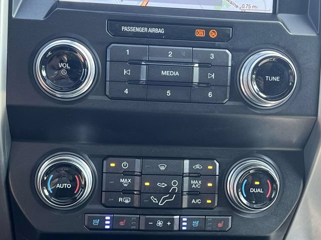 Certified 2019 Ford F350 Platinum w/ Platinum Ultimate Package AWD/4WD image 21