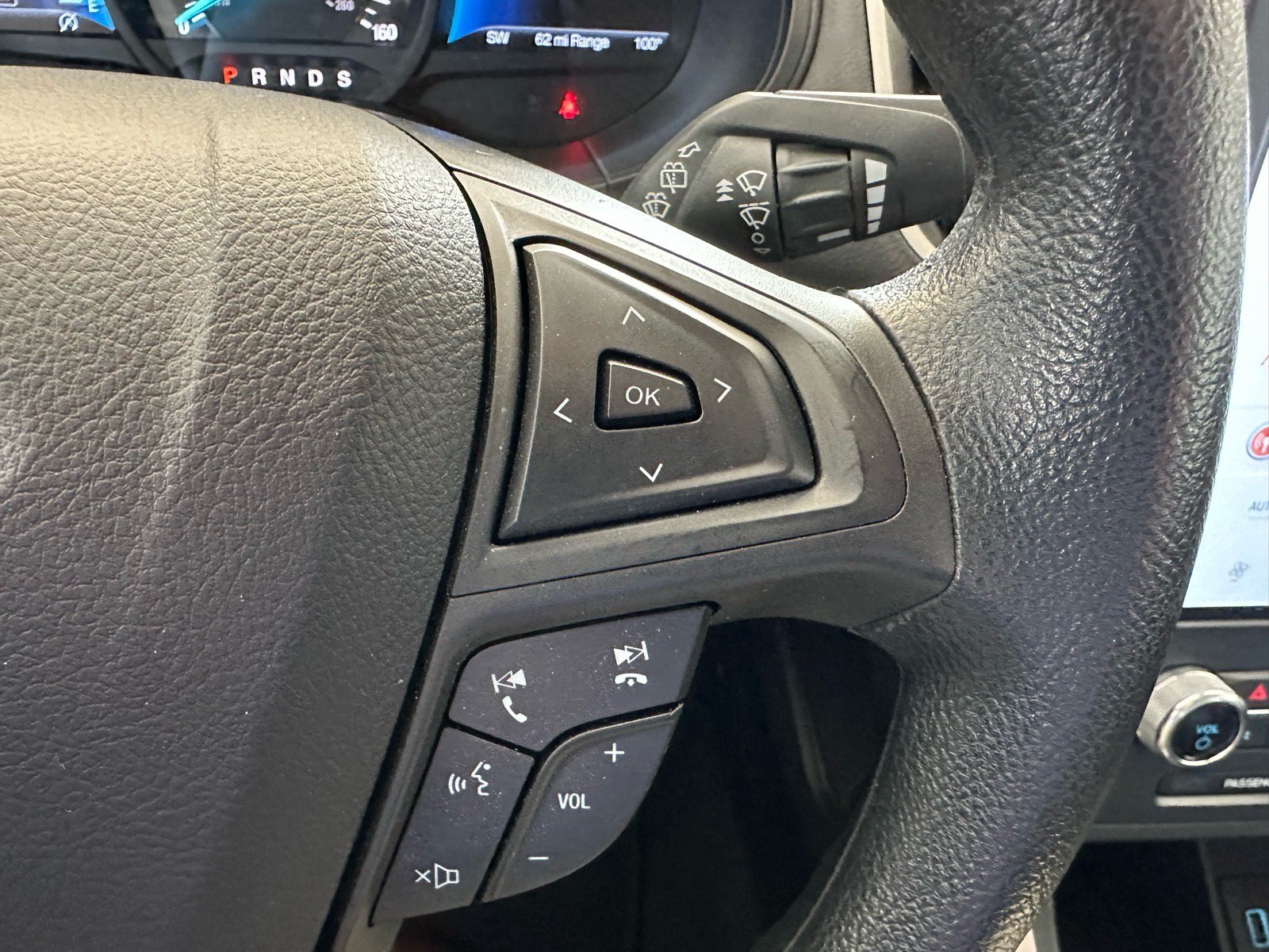Certified 2024 Ford Edge SE w/ Black Appearance Package AWD/4WD image 37
