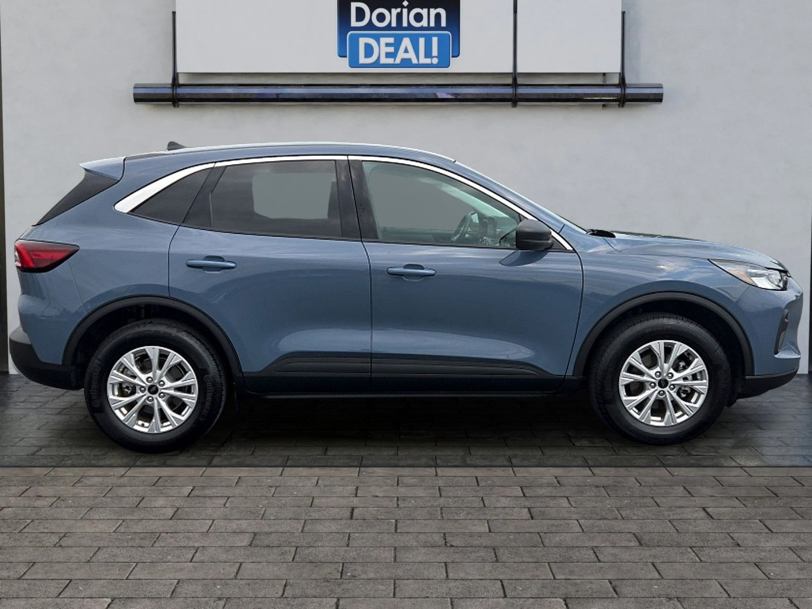 Certified 2024 Ford Escape Active AWD/4WD image 2