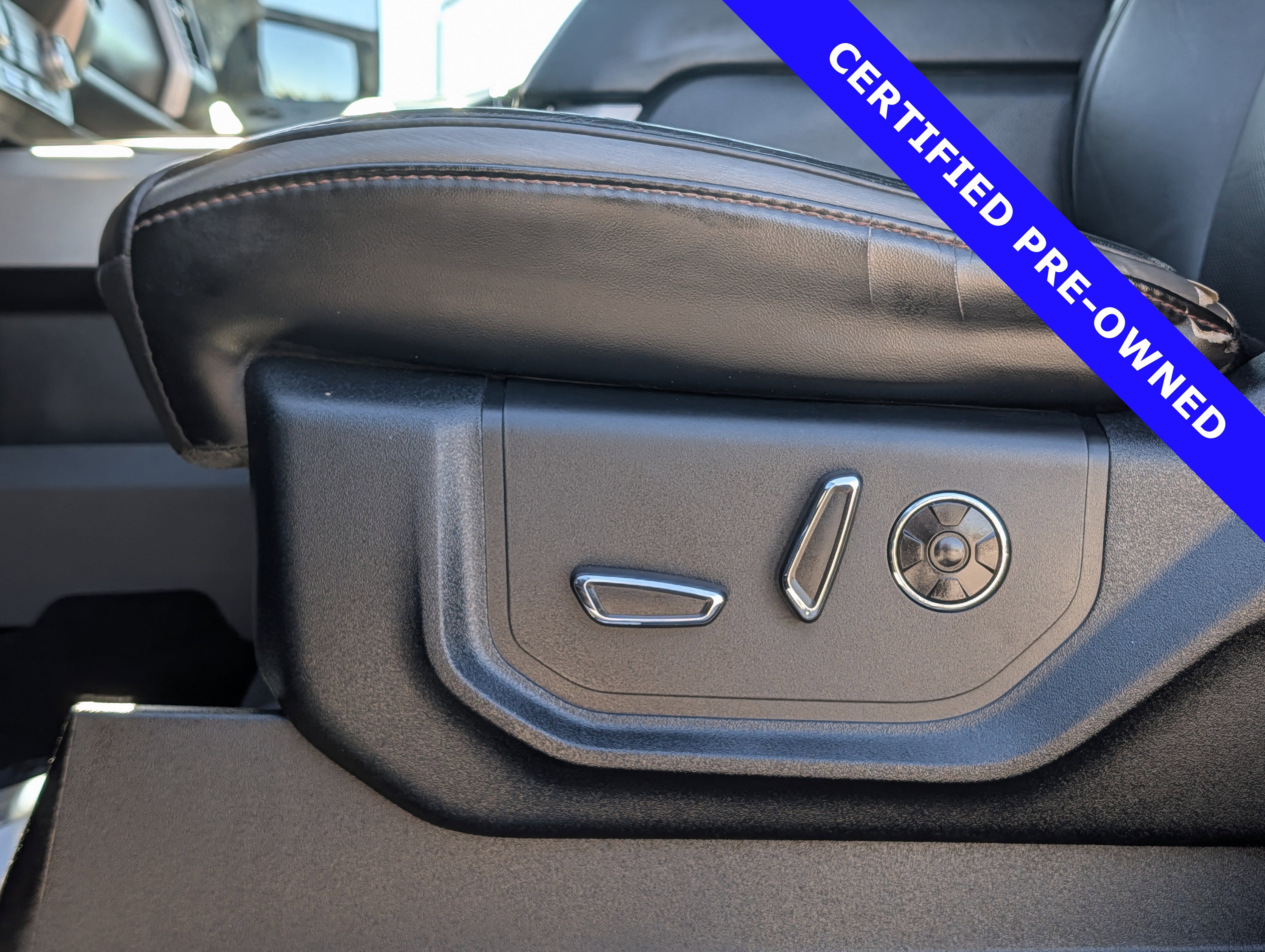 Certified 2020 Ford F250 Platinum w/ FX4 Off-Road Package image 23