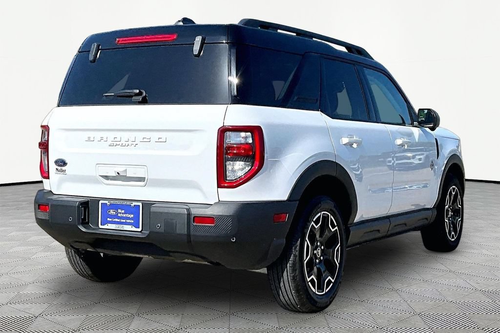 Certified 2025 Ford Bronco Sport Outer Banks w/ Outer Banks Tech Package+ AWD/4WD image 2