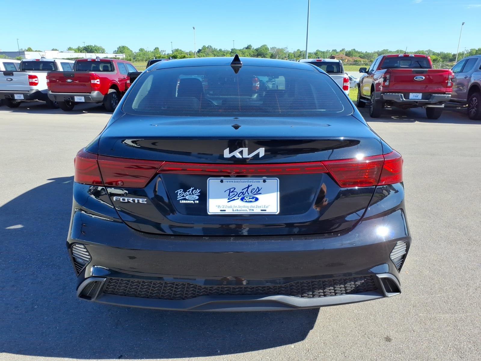 Used 2023 Kia Forte LXS w/ LXS Technology Package FWD image 4